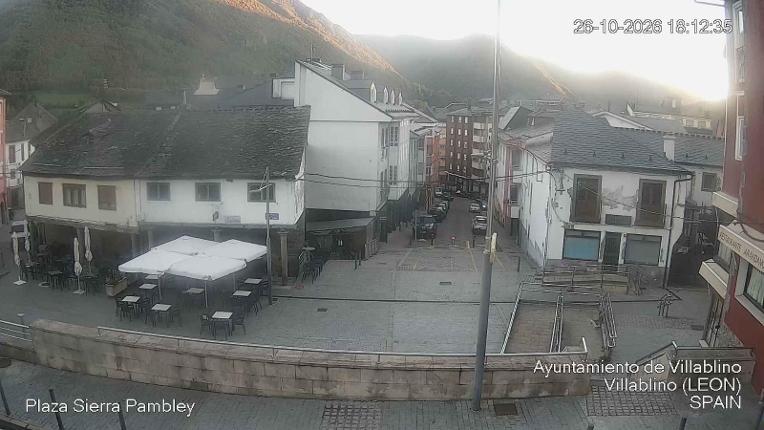 Webcam Leitariegos: Plaza Sierra Pambley