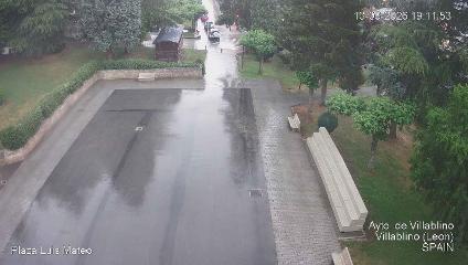 Leitariegos: Plaza de Luis Mateo (aytovillablino.com)