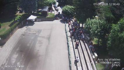 Leitariegos: Plaza de Luis Mateo (aytovillablino.com)