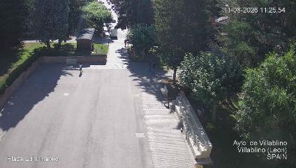 Leitariegos: Plaza de Luis Mateo (aytovillablino.com)