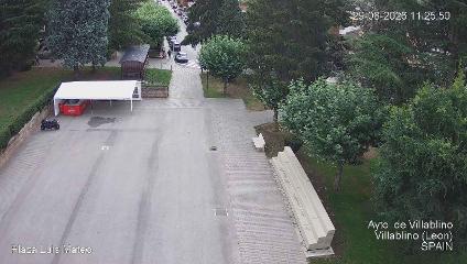 Leitariegos: Plaza de Luis Mateo (aytovillablino.com)