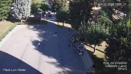 Leitariegos: Plaza de Luis Mateo (aytovillablino.com)