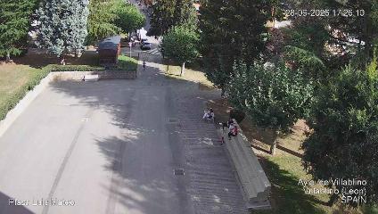 Leitariegos: Plaza de Luis Mateo (aytovillablino.com)
