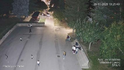 Leitariegos: Plaza de Luis Mateo (aytovillablino.com)