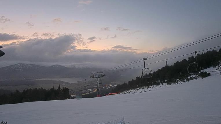 Webcam Les Angles: Bas de station