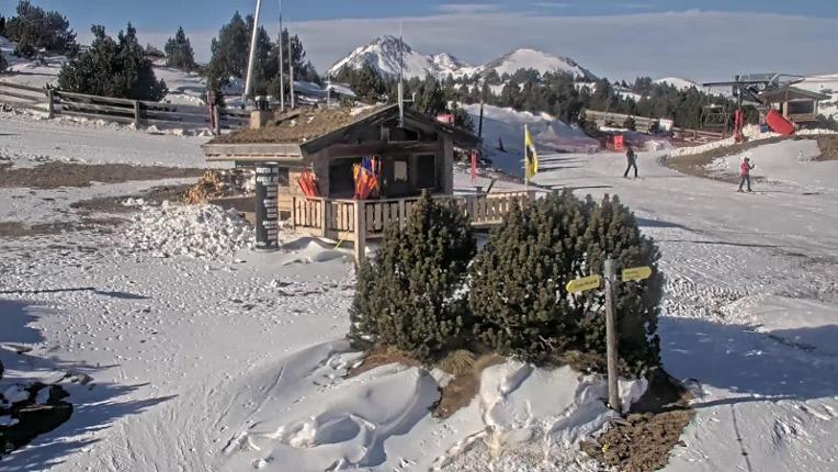 Webcam Les Angles: Roc d aude