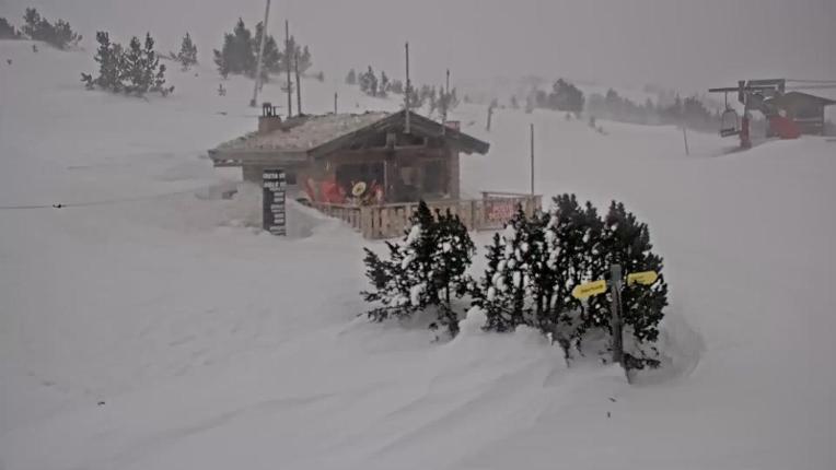 Webcam Les Angles: Roc d aude