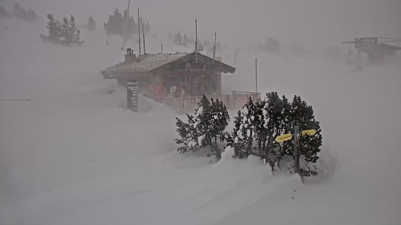 Webcam Les Angles: Roc d aude