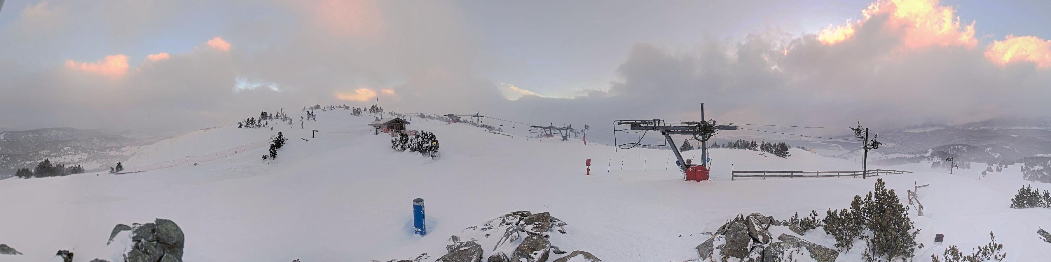 Webcam Les Angles: Vue Panoramique