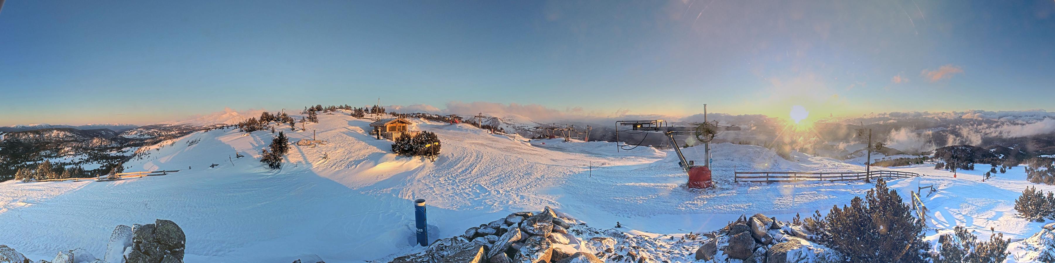 Webcam Les Angles: Vue Panoramique