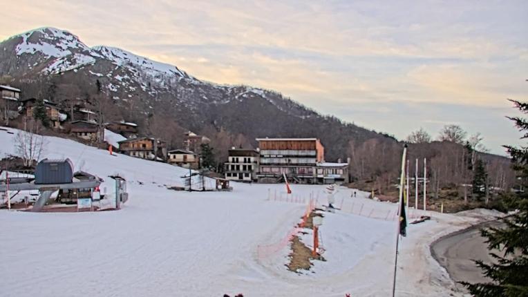 Webcam Les Monts d Olmes: Arrivée Piste