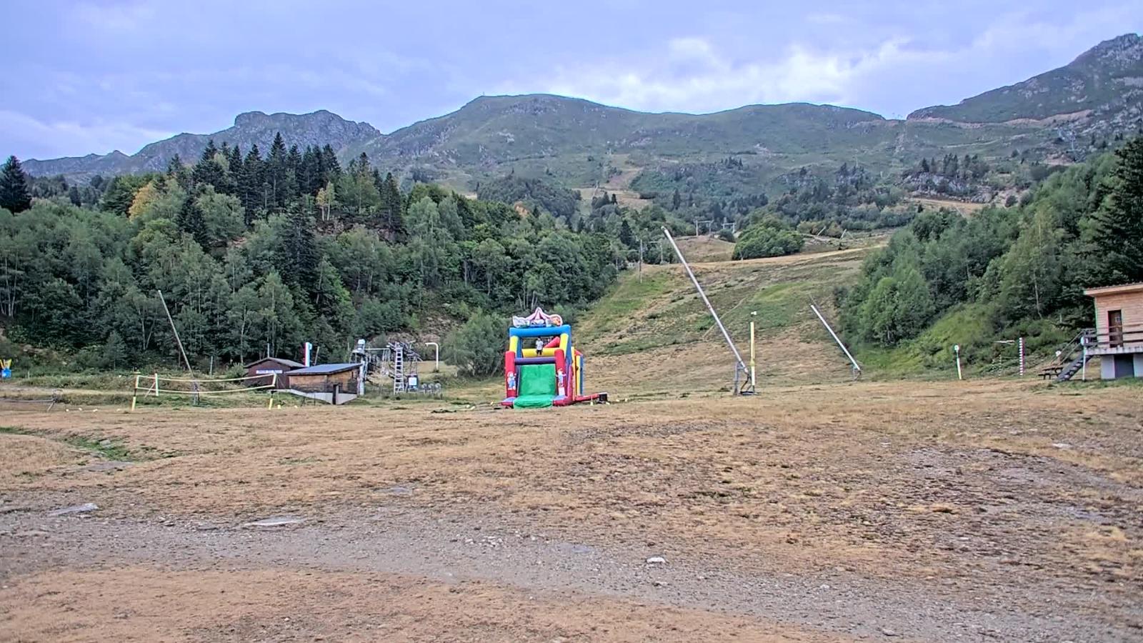Webcam Les Monts d Olmes: Arrivée Piste