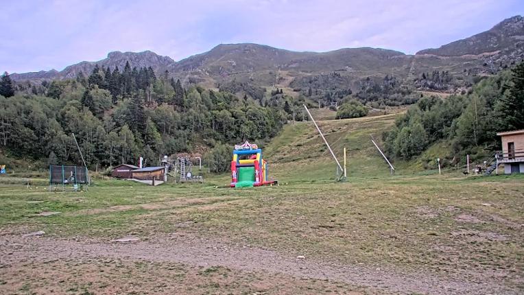 Webcam Les Monts d Olmes: Arrivée Piste