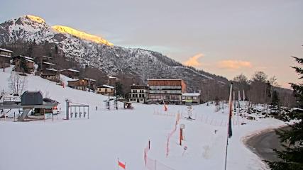 Les Monts d Olmes: Pradeilles (montsdolmes.com)