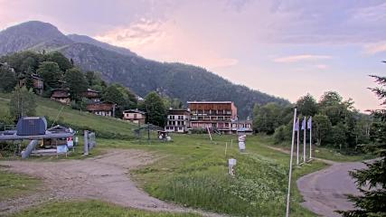 Les Monts d Olmes: Pradeilles (montsdolmes.com)