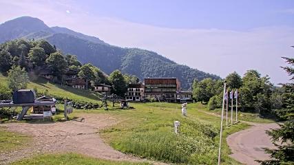 Les Monts d Olmes: Pradeilles (montsdolmes.com)