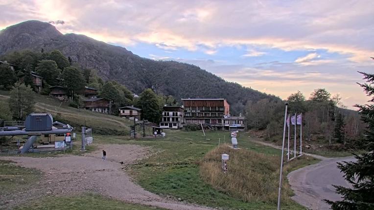 Webcam Les Monts d Olmes: Pradeilles