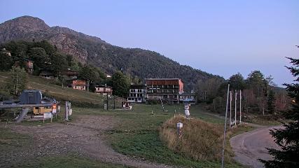 Les Monts d Olmes: Pradeilles (montsdolmes.com)