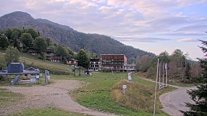 Les Monts d Olmes: Pradeilles (montsdolmes.com)
