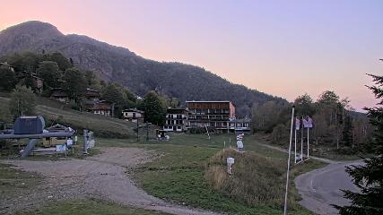 Les Monts d Olmes: Pradeilles (montsdolmes.com)