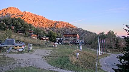Les Monts d Olmes: Pradeilles (montsdolmes.com)