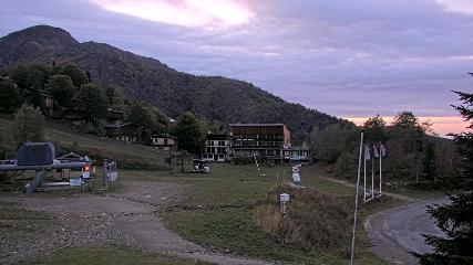 Les Monts d Olmes: Pradeilles (montsdolmes.com)