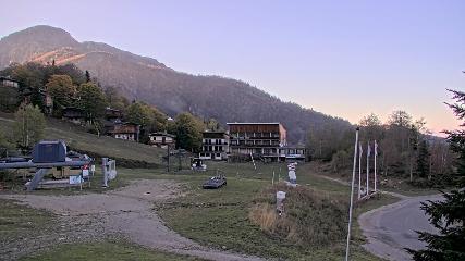 Les Monts d Olmes: Pradeilles (montsdolmes.com)