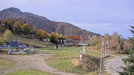 Les Monts d Olmes: Pradeilles (montsdolmes.com)