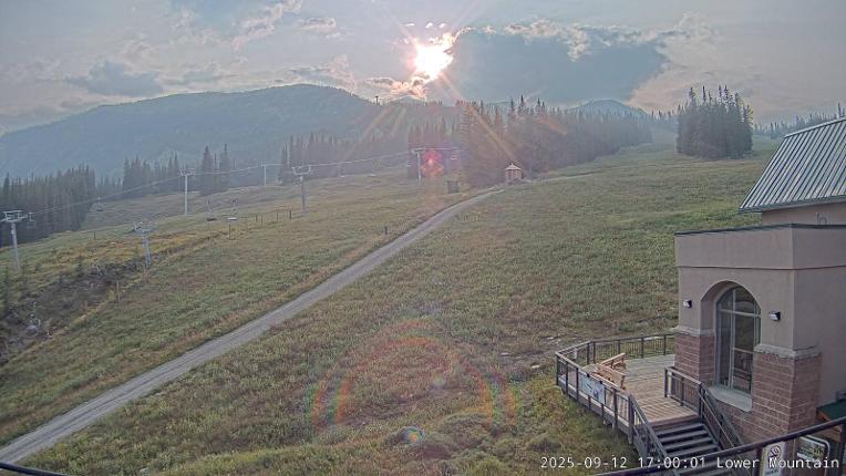 Webcam Marmot Basin: Lower Mountain One