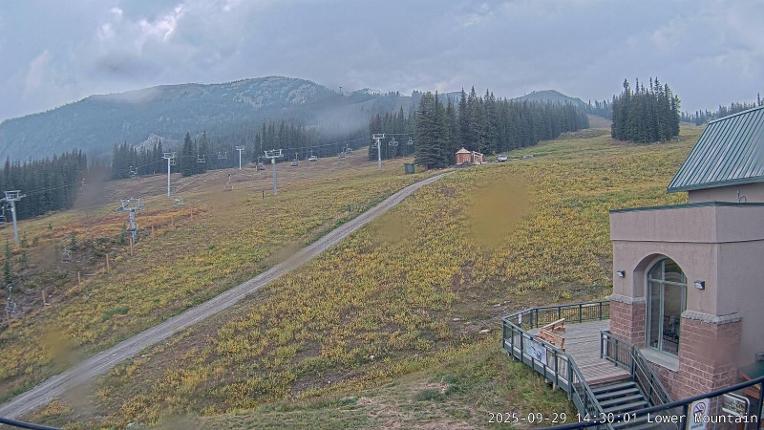 Webcam Marmot Basin: Lower Mountain One