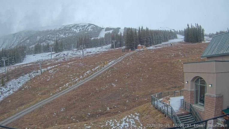 Webcam Marmot Basin: Lower Mountain One