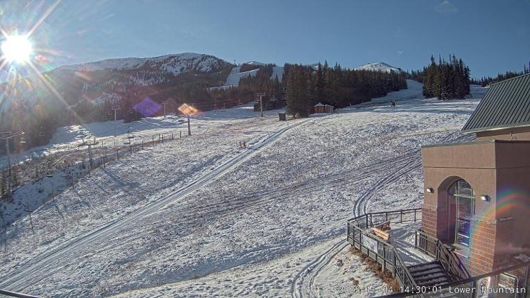 Webcam Marmot Basin: Lower Mountain One