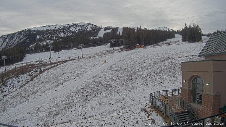 Webcam Marmot Basin: Lower Mountain One
