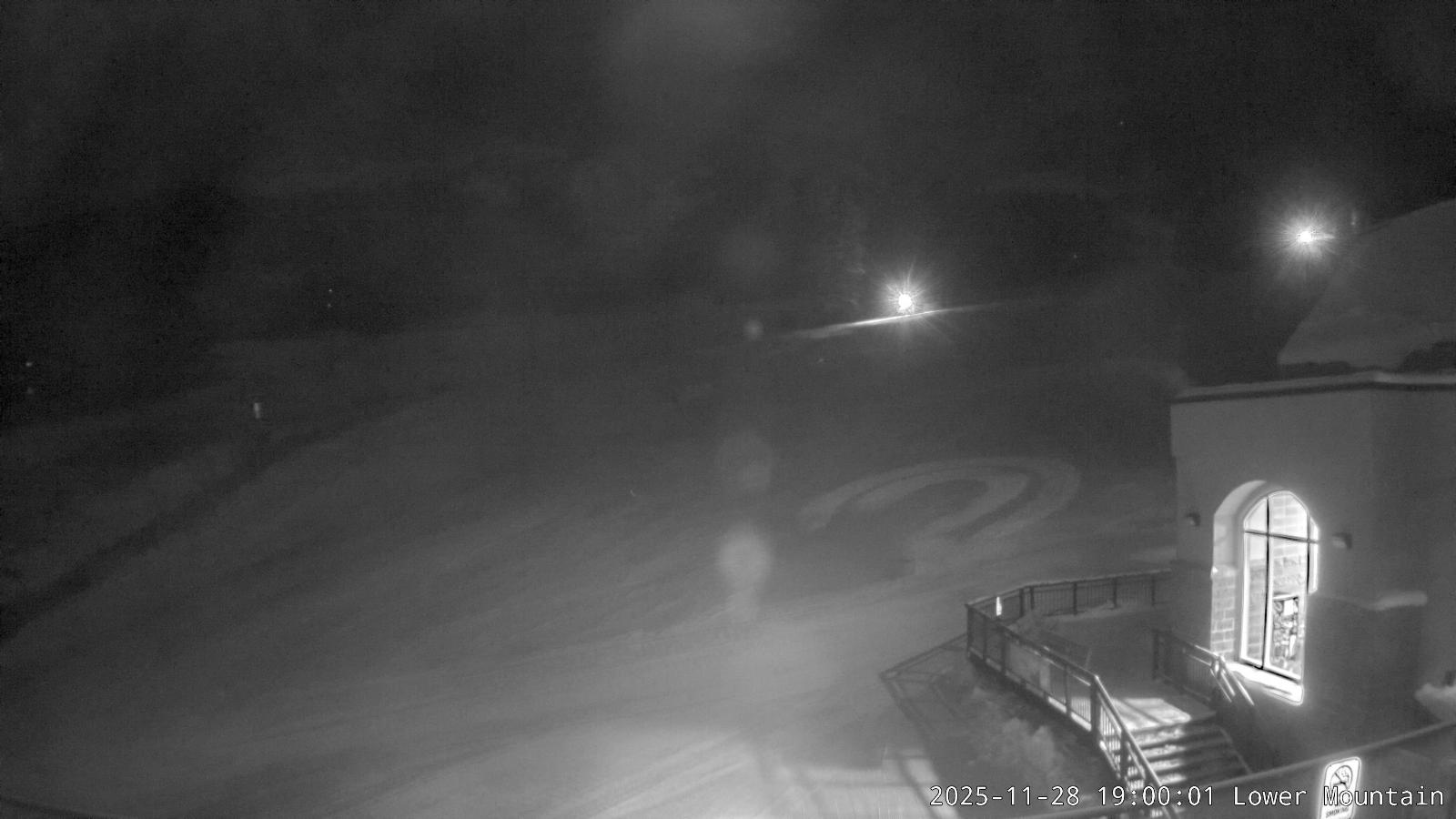 Webcam Marmot Basin: Lower Mountain One