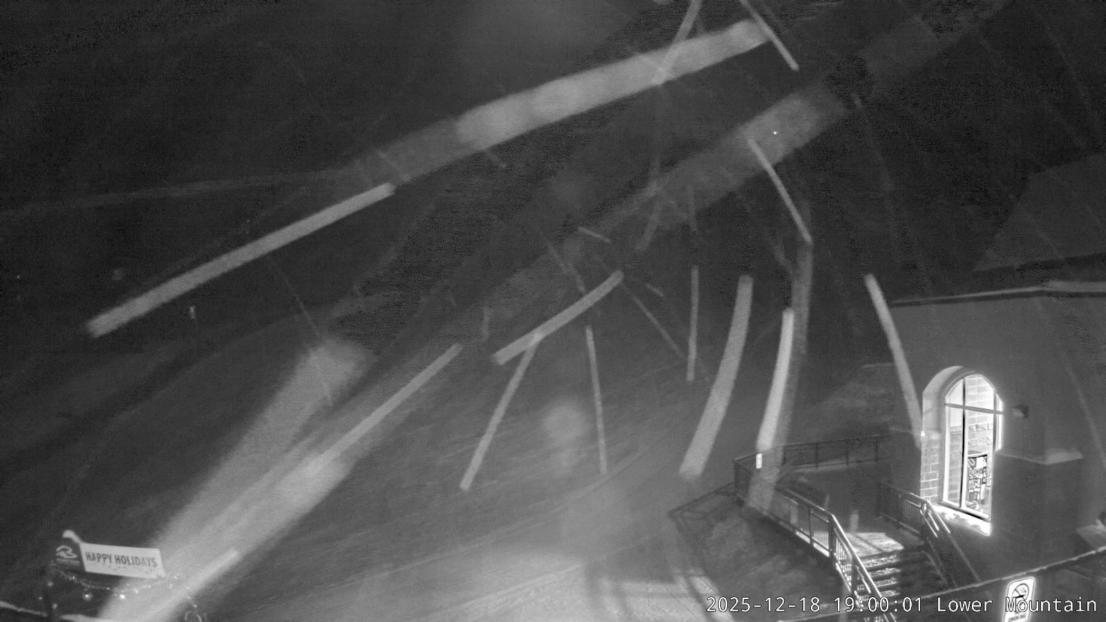 Webcam Marmot Basin: Lower Mountain One