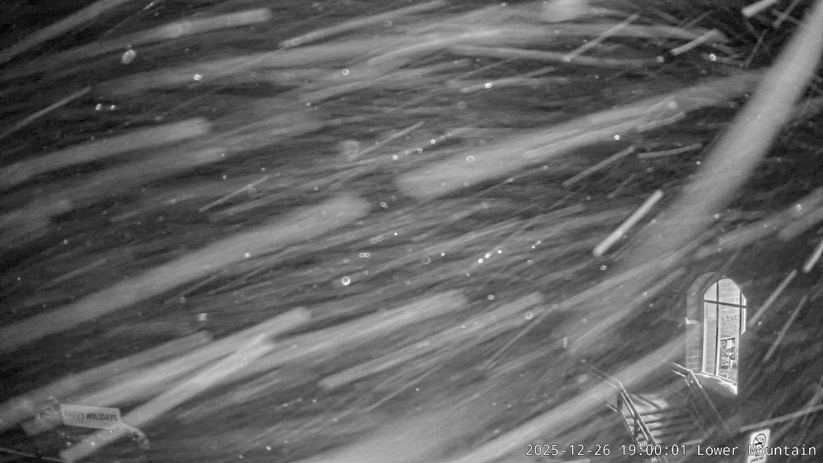 Webcam Marmot Basin: Lower Mountain One