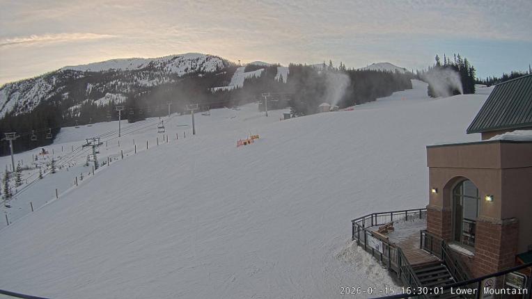 Webcam Marmot Basin: Lower Mountain One