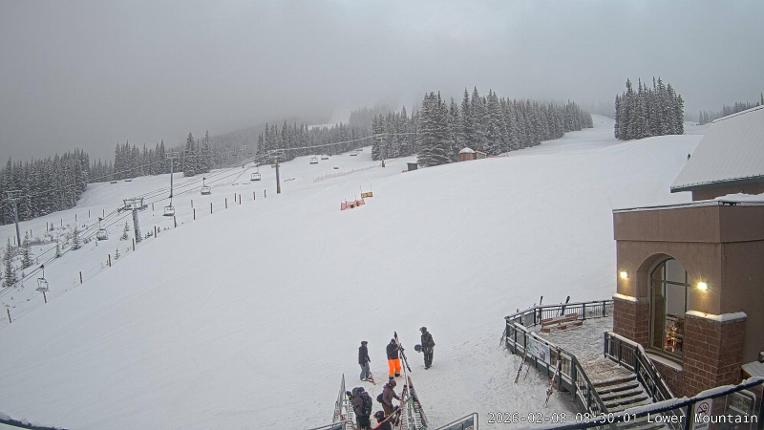Webcam Marmot Basin: Lower Mountain One