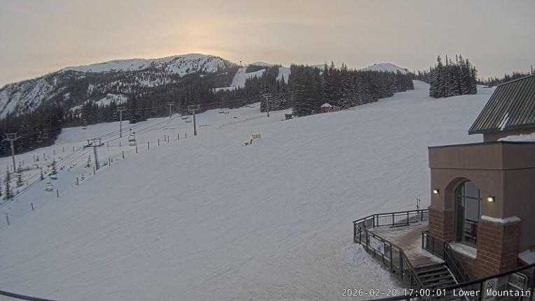 Webcam Marmot Basin: Lower Mountain One