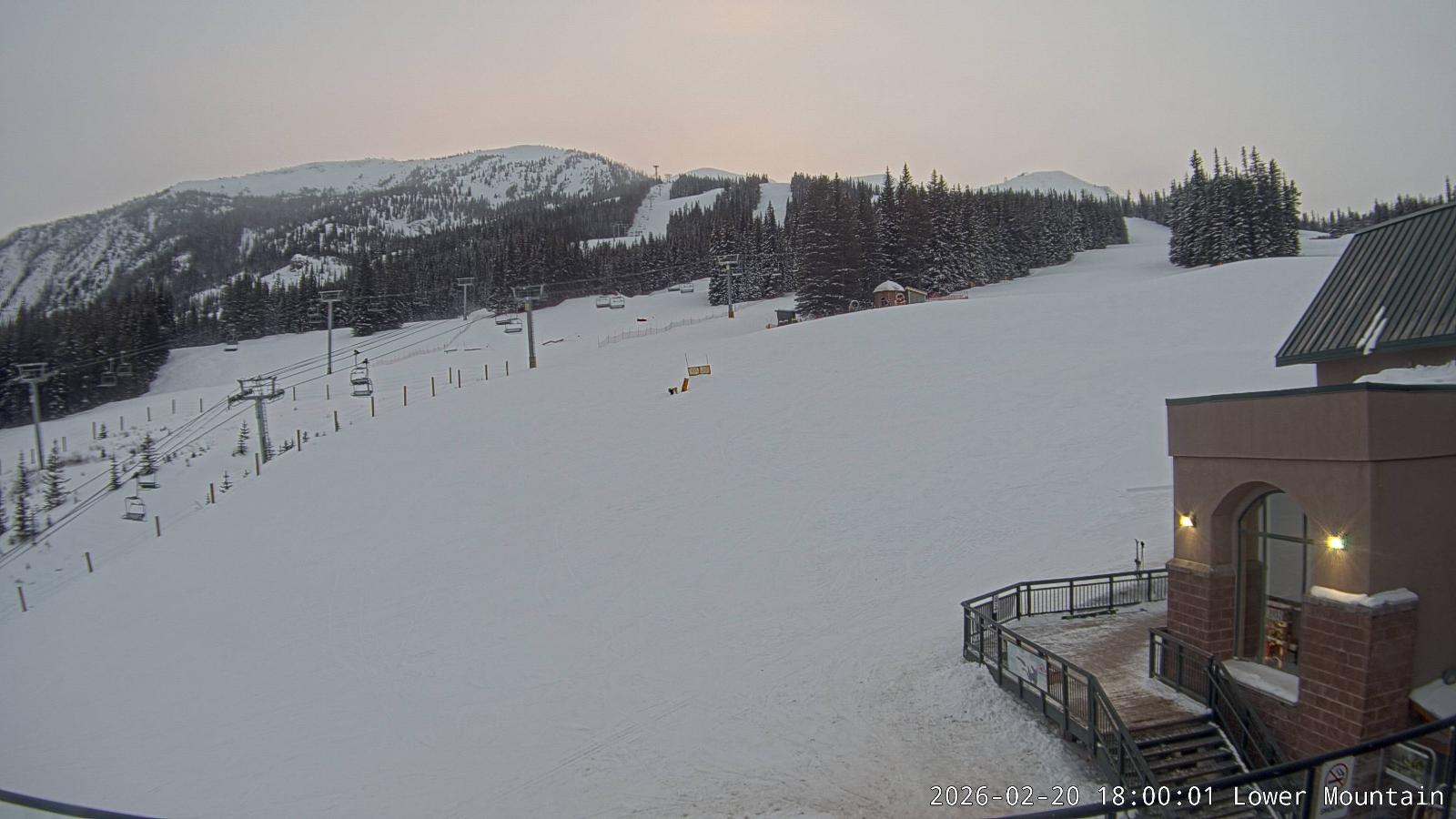 Webcam Marmot Basin: Lower Mountain One