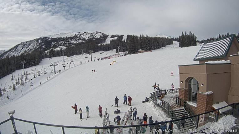Webcam Marmot Basin: Lower Mountain One