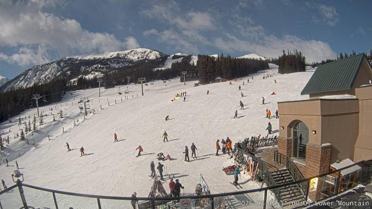 Webcam Marmot Basin: Lower Mountain One