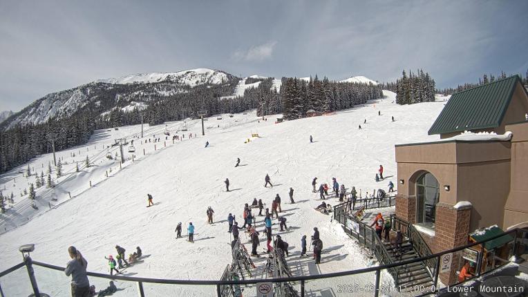 Webcam Marmot Basin: Lower Mountain One