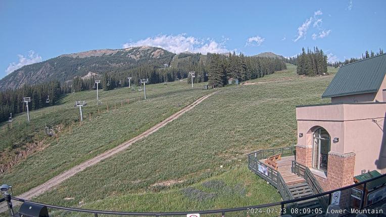 Webcam Marmot Basin: Lower Mountain One