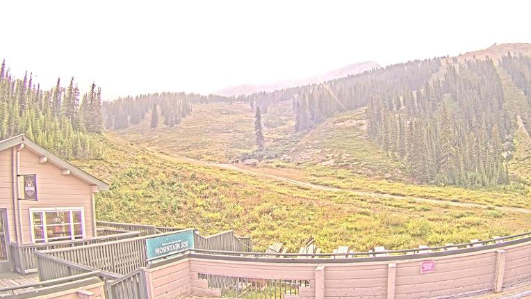 Webcam Marmot Basin: Mid Mountain