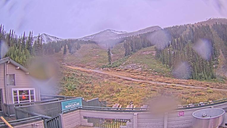 Webcam Marmot Basin: Mid Mountain