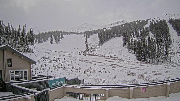 Webcam Marmot Basin: Mid Mountain