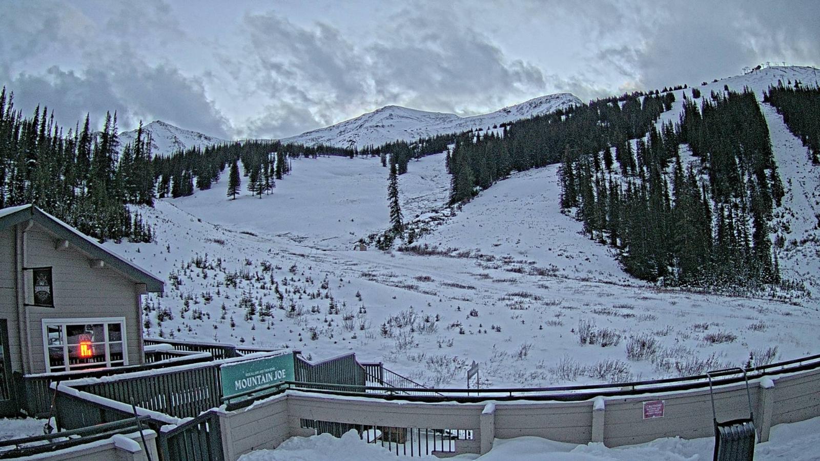 Webcam Marmot Basin: Mid Mountain