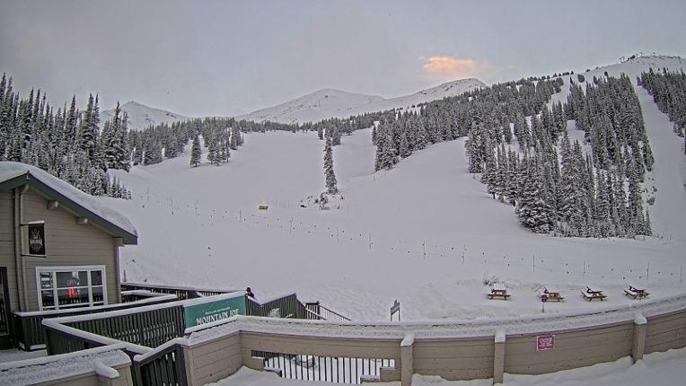 Webcam Marmot Basin: Mid Mountain