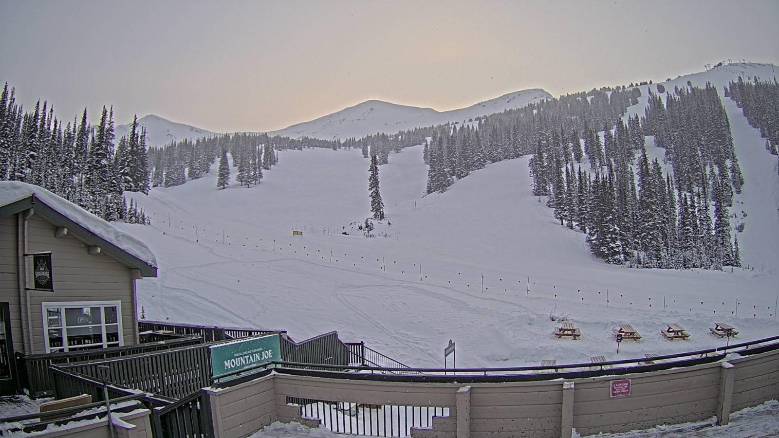 Webcam Marmot Basin: Mid Mountain